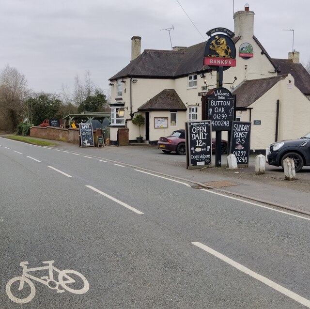 The Button Oak Inn © Mat Fascione cc-by-sa/2.0 :: Geograph Britain and ...