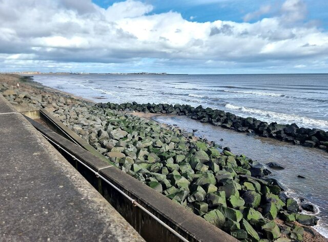 Coastal defences © Oliver Dixon cc-by-sa/2.0 :: Geograph Britain and ...