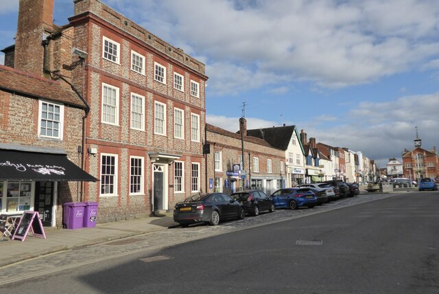 Buildings on Thame High Street © Philip Halling :: Geograph Britain and ...