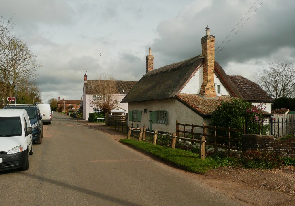 Timber-framed house, High Street,... © Humphrey Bolton cc-by-sa/2.0 ...