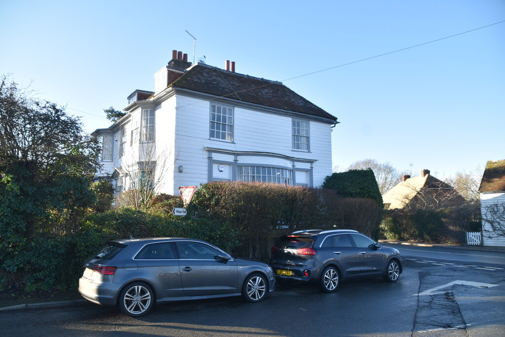 2, Hastings Rd © N Chadwick cc-by-sa/2.0 :: Geograph Britain and Ireland