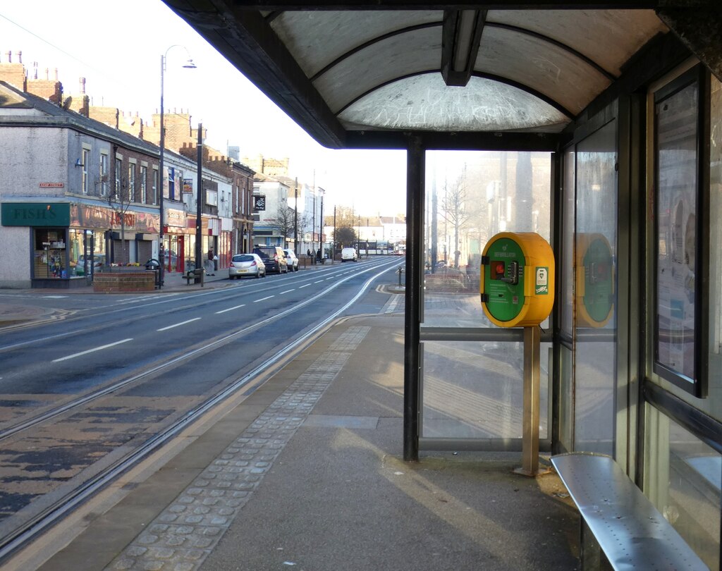 London Street Tram Stop © Gerald England cc-by-sa/2.0 :: Geograph ...