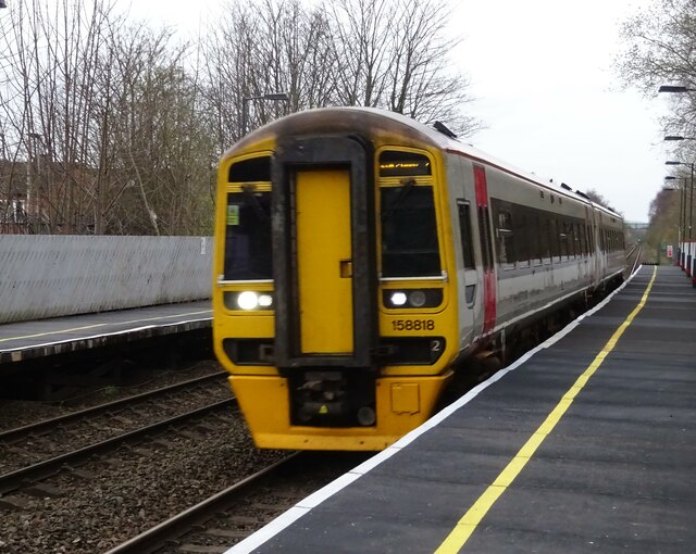 Shotton (low level) Railway Station © JThomas cc-by-sa/2.0 :: Geograph ...