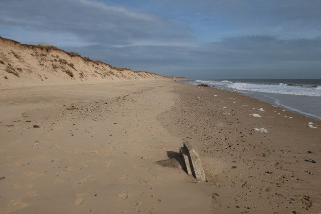 Beach at Winterton © Hugh Venables cc-by-sa/2.0 :: Geograph Britain and ...