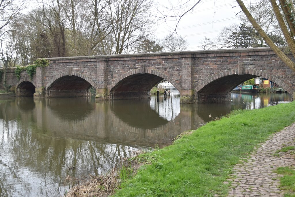 Bridge over the river at Barrow upon... © David Martin cc-by-sa/2.0 ...