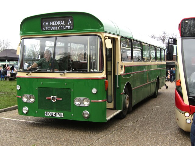 Heritage King Alfred Bus © Colin Smith :: Geograph Britain and Ireland