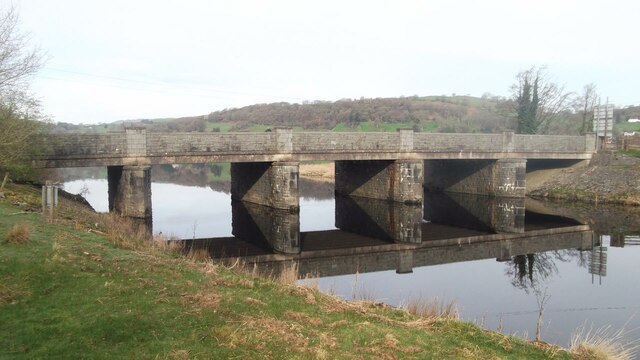 Bala Bridge on River Dee © David Hitchcock :: Geograph Britain and Ireland