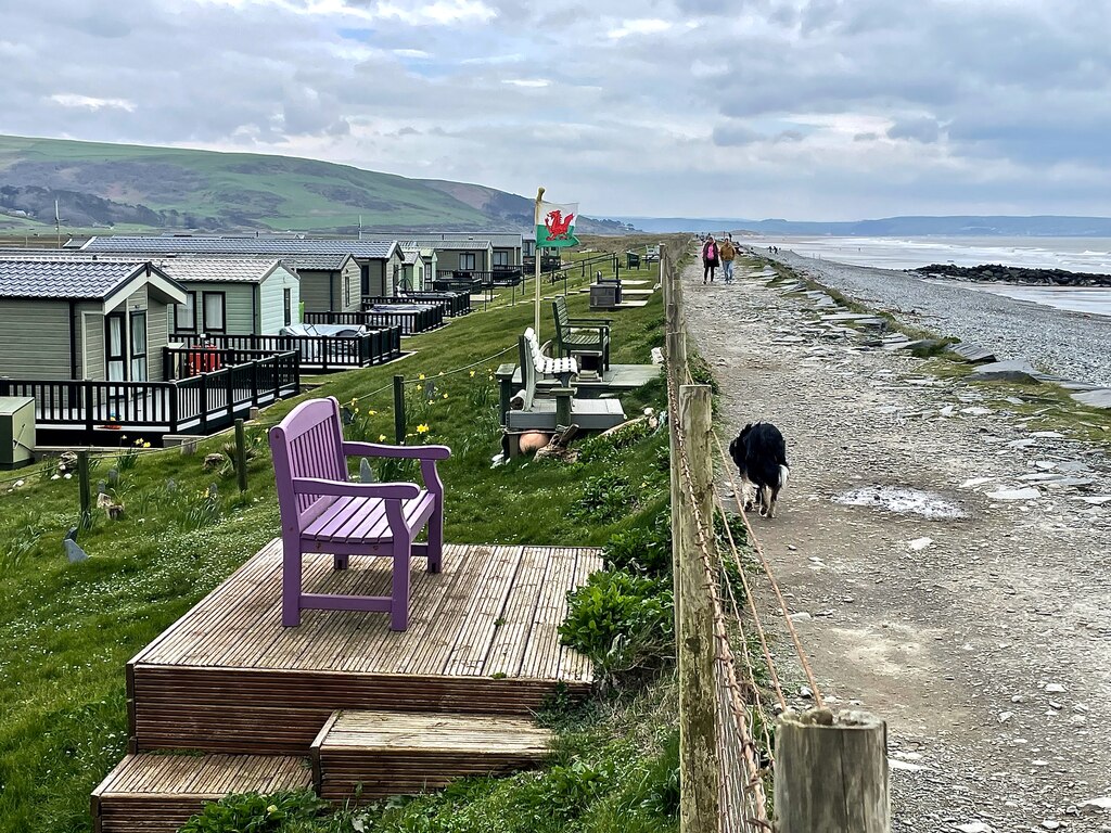 Promenade, Tywyn © Mike Parker :: Geograph Britain and Ireland