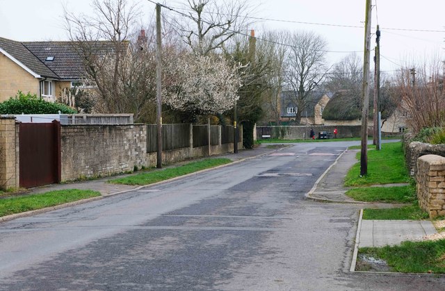 Cassington Road, Yarnton, Oxon © P L Chadwick cc-by-sa/2.0 :: Geograph ...