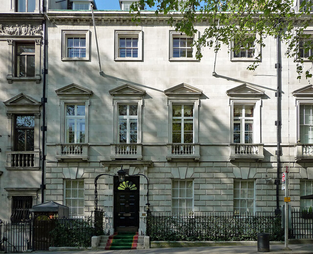 46 Berkeley Square © Stephen Richards cc-by-sa/2.0 :: Geograph Britain ...