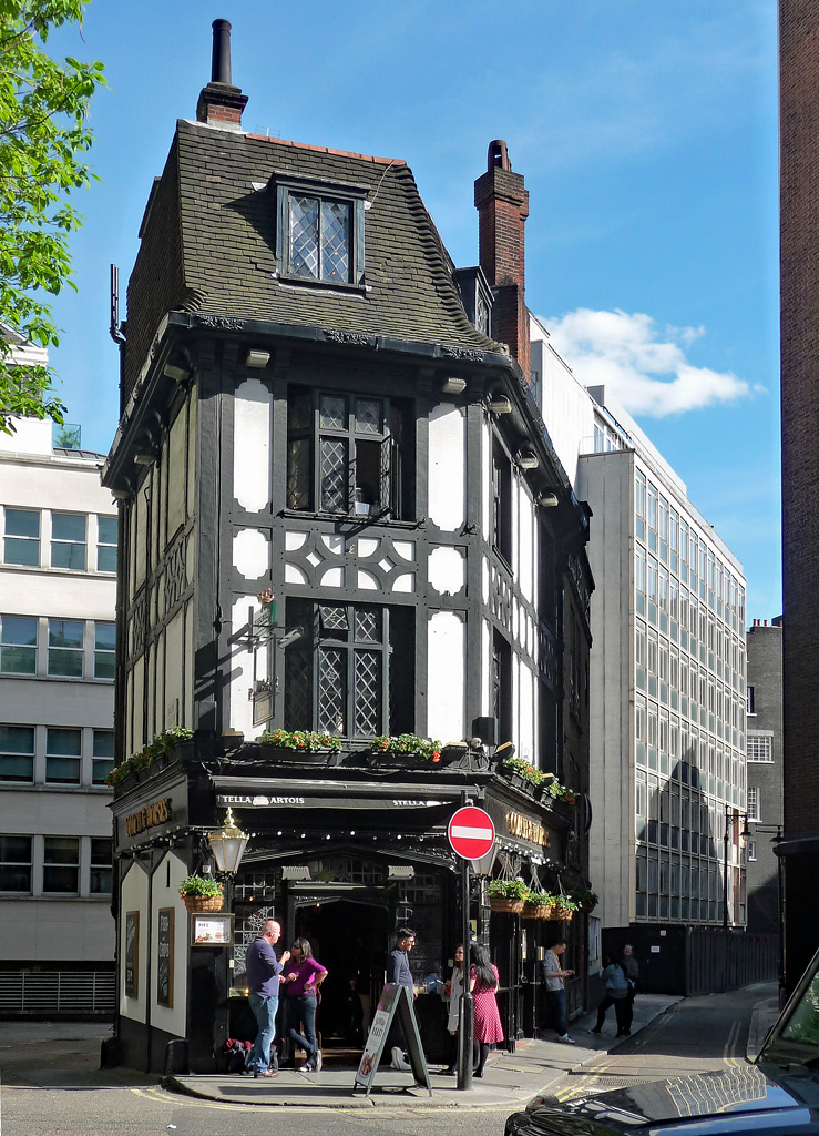 Coach and Horses, Bruton Street © Stephen Richards cc-by-sa/2.0 ...