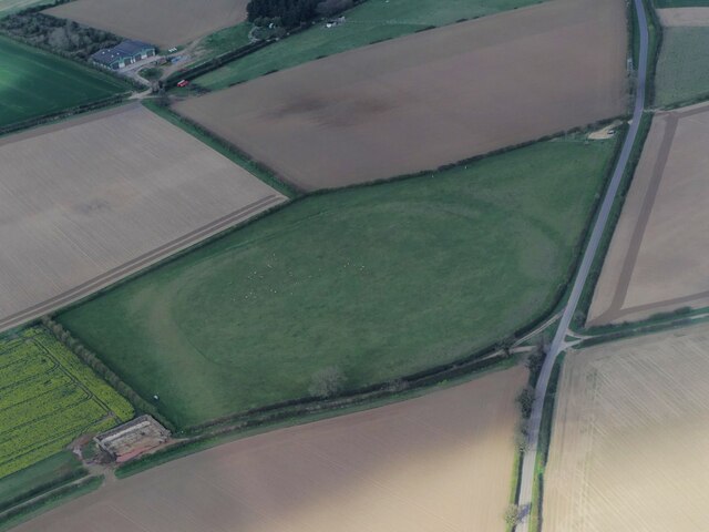 Remains of Iron Age fort on Bloodgate... © Simon Tomson :: Geograph ...