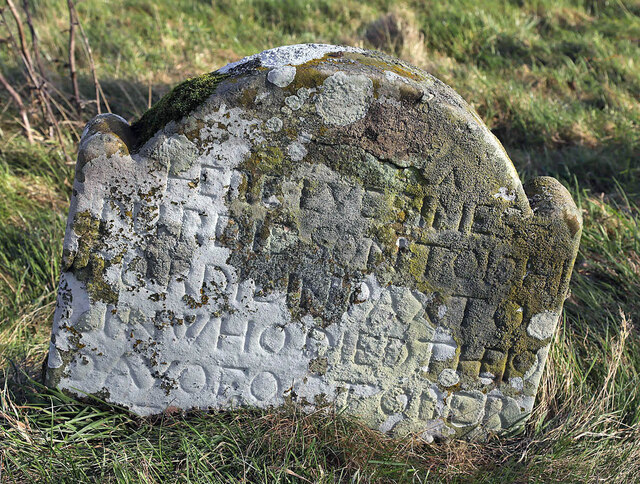 An old gravestone at Lamberton Old... © Walter Baxter :: Geograph ...