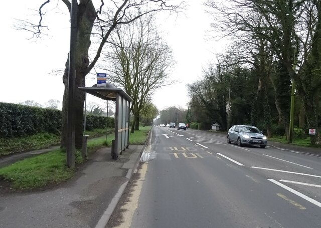 Bus Stop And Shelter On Tarvin Road © Jthomas Cc-by-sa 2.0 