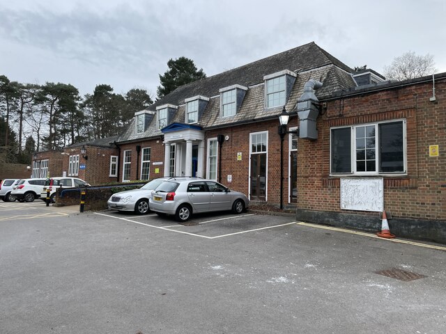 Main entrance - Fleet Community Hospital © Mr Ignavy :: Geograph ...