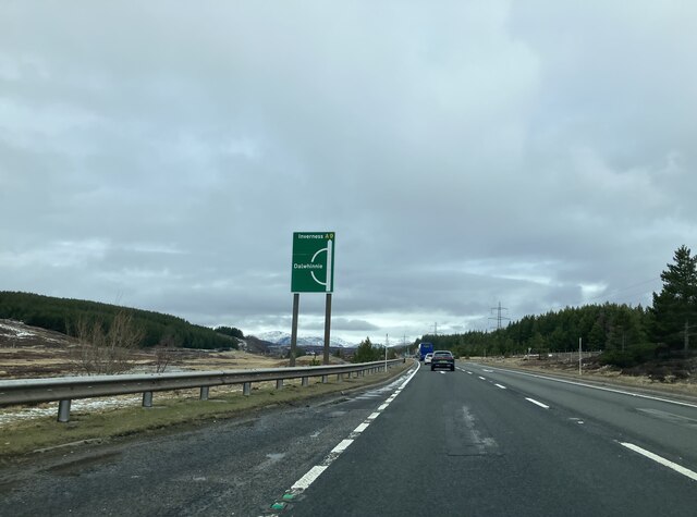 Signage - A9 northbound © Dave Thompson :: Geograph Britain and Ireland