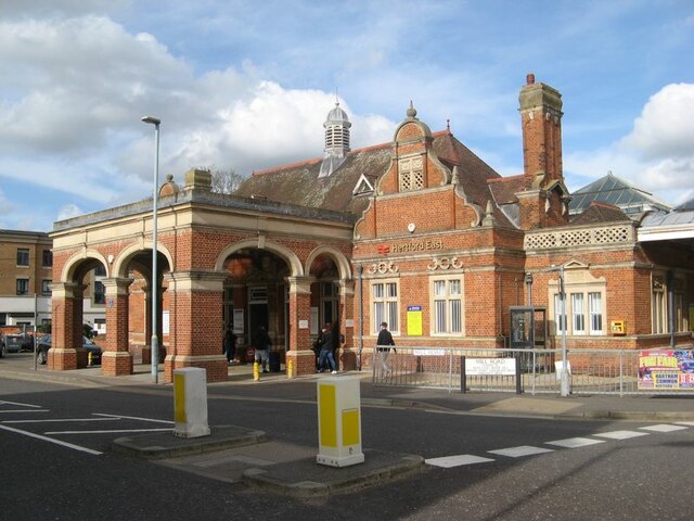 Hertford East station © Jonathan Wilkins cc-by-sa/2.0 :: Geograph ...