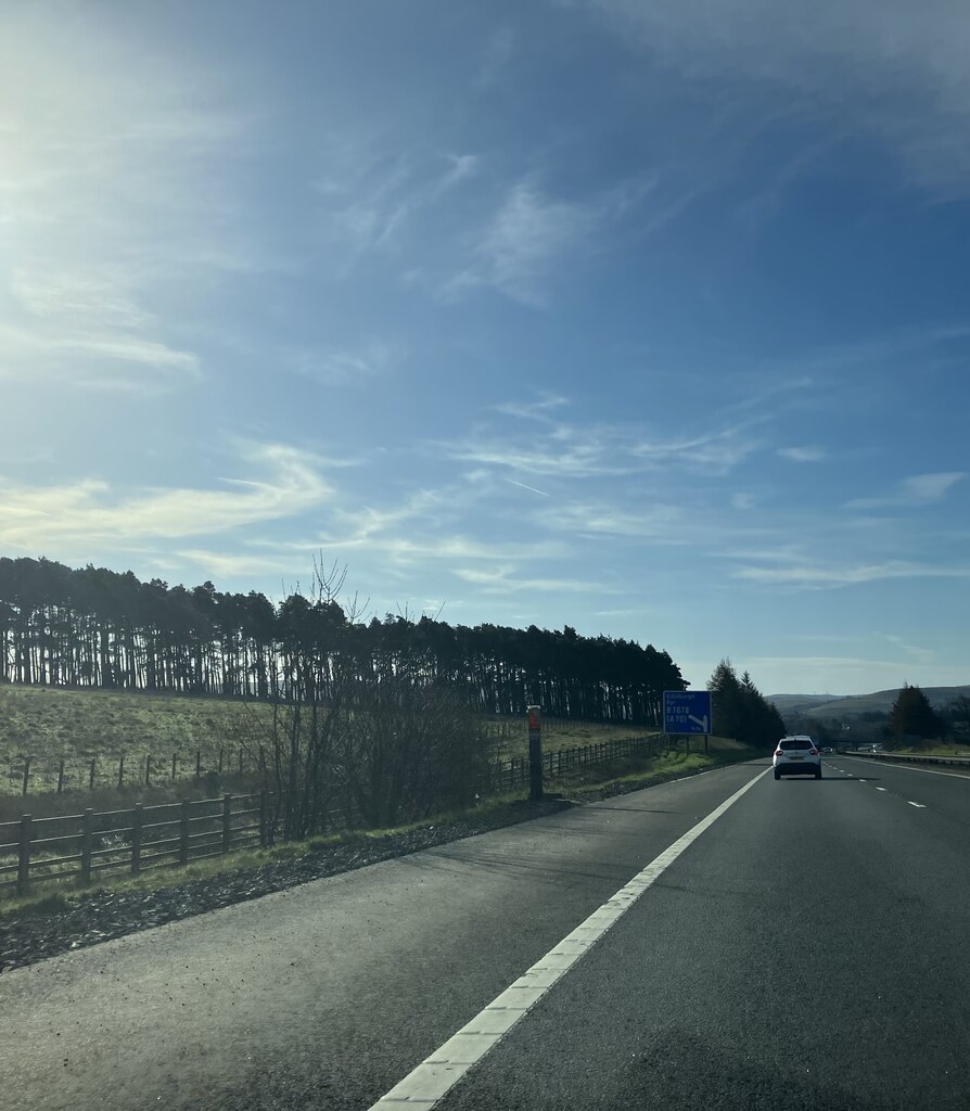 M74 southbound © Dave Thompson cc-by-sa/2.0 :: Geograph Britain and Ireland