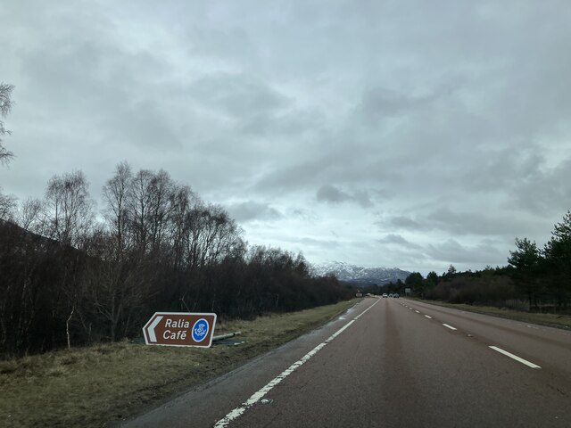 Signage - A9 northbound © Dave Thompson :: Geograph Britain and Ireland