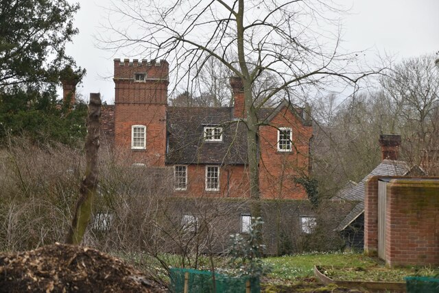 Nether Hall © N Chadwick cc-by-sa/2.0 :: Geograph Britain and Ireland