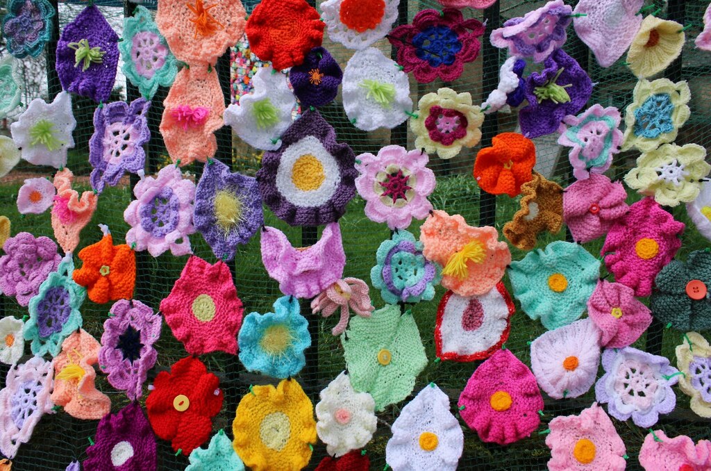 Easter flowers © Richard Sutcliffe cc-by-sa/2.0 :: Geograph Britain and ...