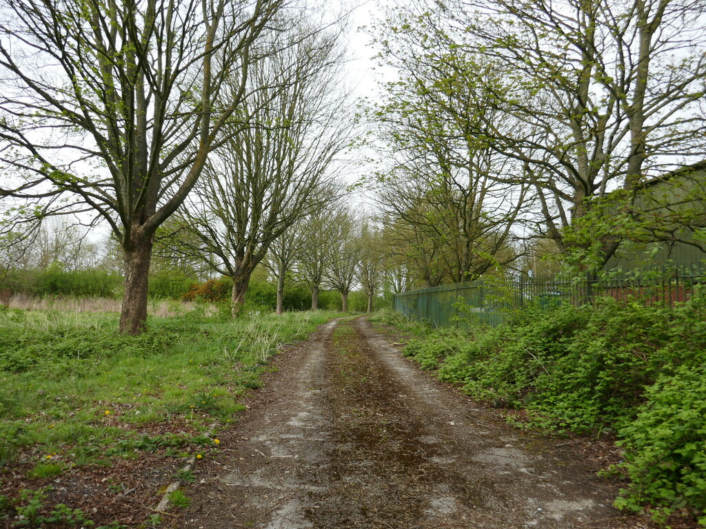 Roadway off Inkersall Lane © Jonathan Thacker :: Geograph Britain and ...