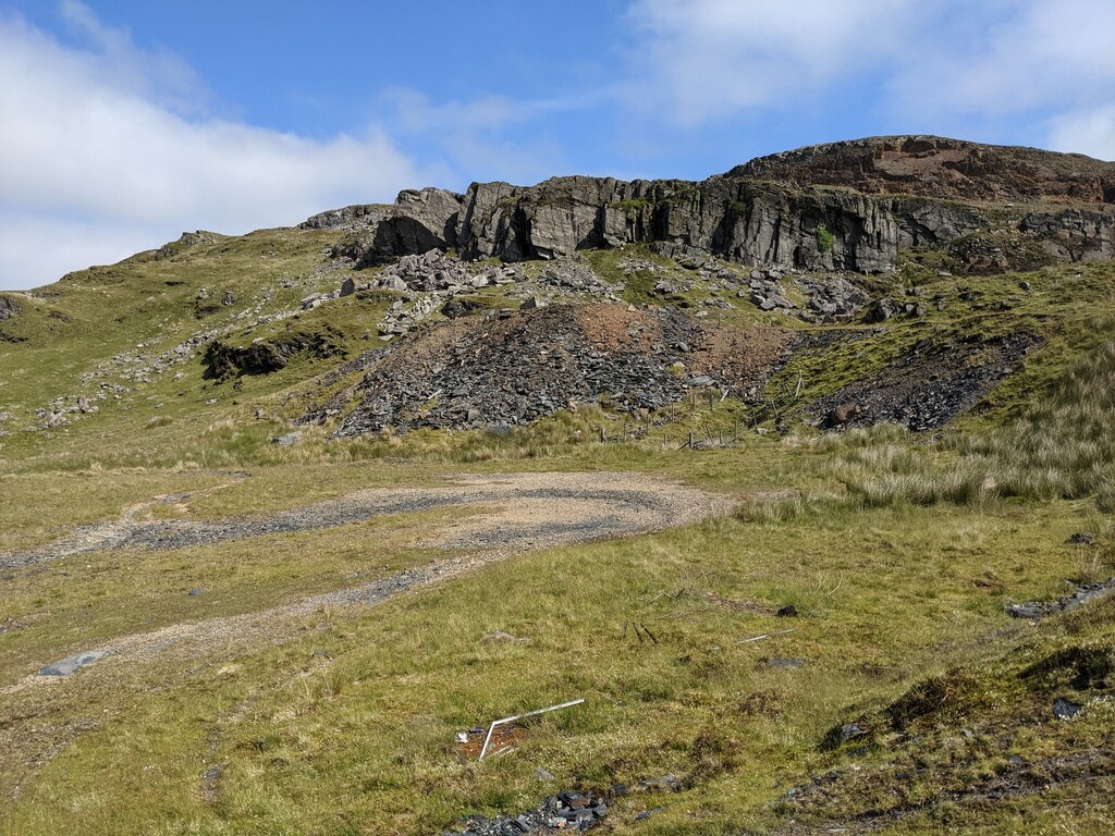 The very flat floor of Foel-gron quarry © David Medcalf cc-by-sa/2.0 ...