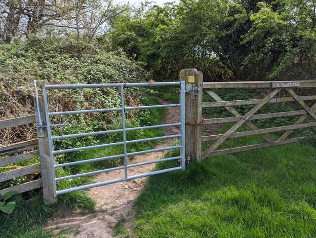 Bridleway gate © TCExplorer :: Geograph Britain and Ireland