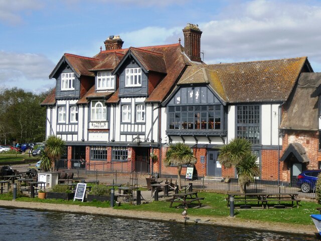 The Swan, Horning © pam fray cc-by-sa/2.0 :: Geograph Britain and Ireland