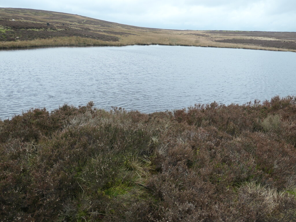 High Lanshaw Dam, Burley Moor © Christine Johnstone cc-by-sa/2.0 ...