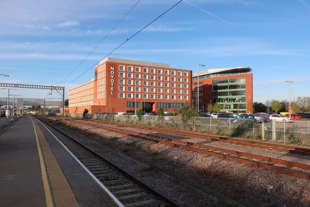 Novotel by Cambridge North © Hugh Venables cc-by-sa/2.0 :: Geograph ...