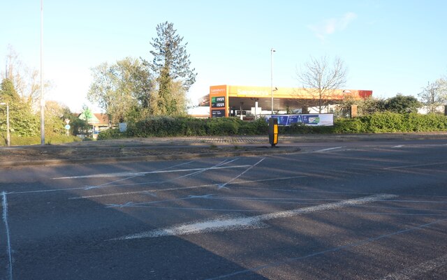 Sainsbury's petrol on Rayleigh Road,... © David Howard cc-by-sa/2.0 ...