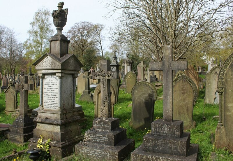 All Saints Churchyard, Fulwood,... © Dave Pickersgill cc-by-sa/2.0 ...