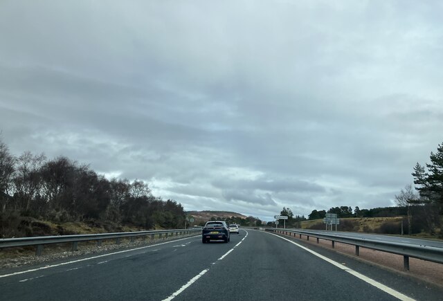 A9 northbound © Dave Thompson cc-by-sa/2.0 :: Geograph Britain and Ireland