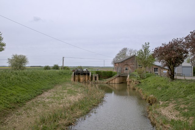 Pumping station outfall © Bob Harvey :: Geograph Britain and Ireland