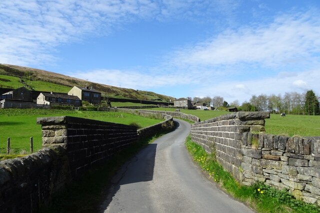 Bridge over the River Colne © DS Pugh cc-by-sa/2.0 :: Geograph Britain ...