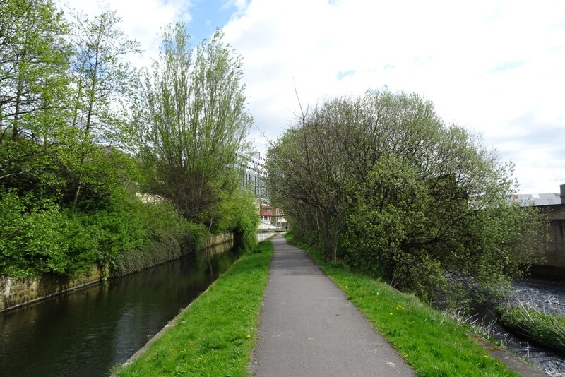 Canal and River Colne © DS Pugh cc-by-sa/2.0 :: Geograph Britain and ...