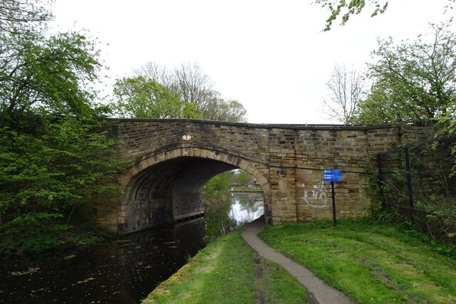 Colne Bridge © DS Pugh :: Geograph Britain and Ireland