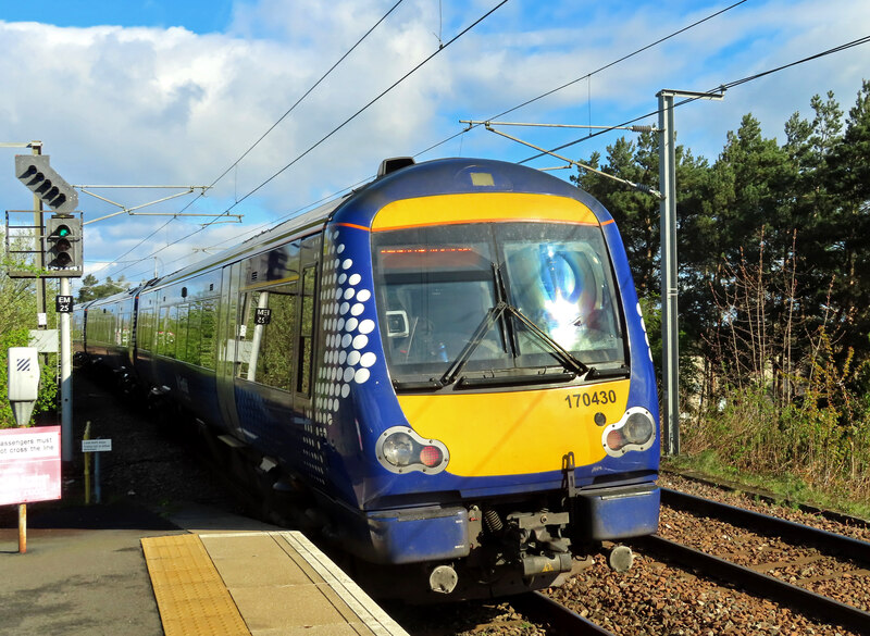 Leaving Newcraighall Station © Mary and Angus Hogg :: Geograph Britain ...