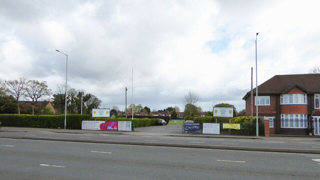 Entrance to Cheadle Sports Club © Kevin Waterhouse cc-by-sa/2.0 ...