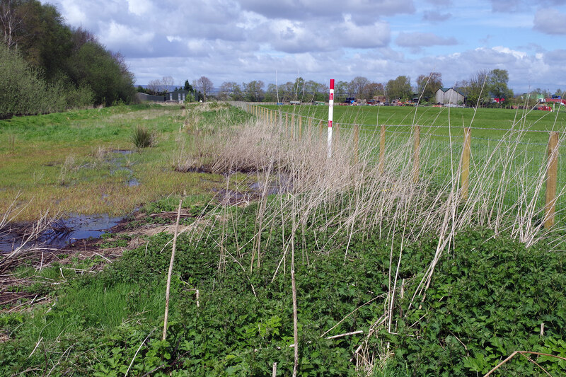 Path to Birch Farm © Stephen McKay cc-by-sa/2.0 :: Geograph Britain and ...