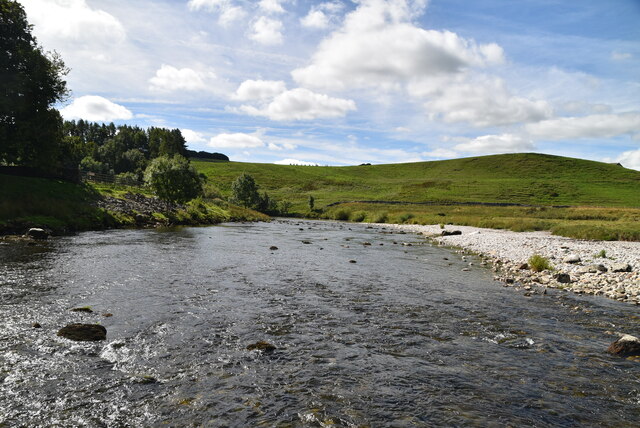 River Wharfe © N Chadwick cc-by-sa/2.0 :: Geograph Britain and Ireland