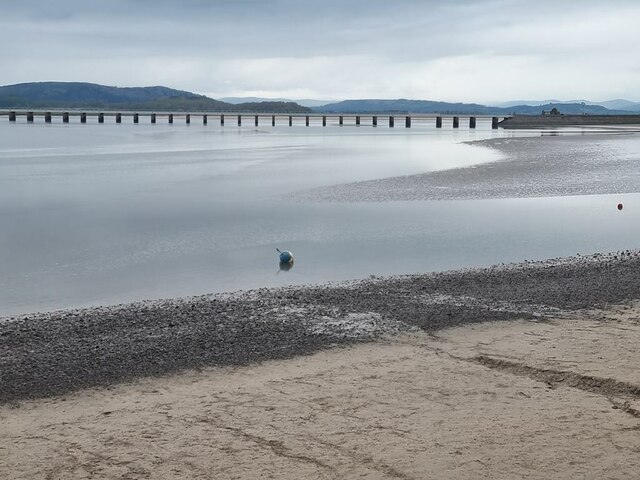 Kent estuary © Oliver Dixon :: Geograph Britain and Ireland