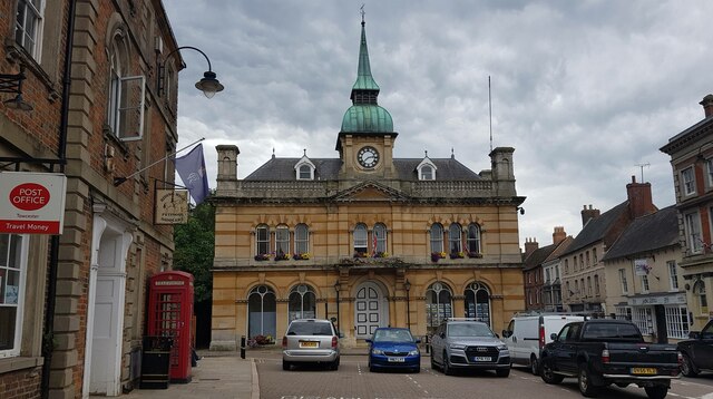 Towcester: The former Town Hall © Nigel Cox cc-by-sa/2.0 :: Geograph ...