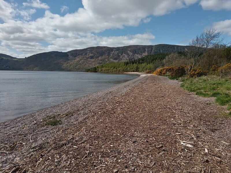 Beach at Dores © Douglas Nelson cc-by-sa/2.0 :: Geograph Britain and ...