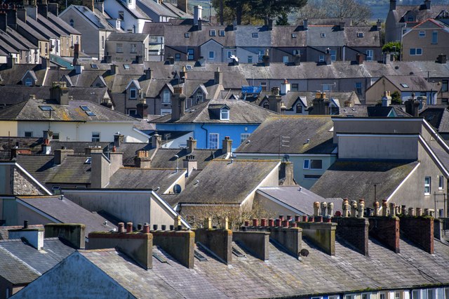 Caernarfon : Caernarfon Scenery © Lewis Clarke cc-by-sa/2.0 :: Geograph ...