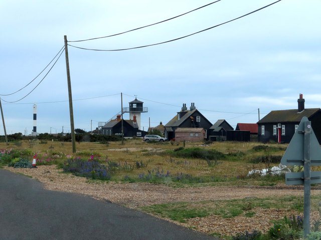 Houses by Dungeness Road © Steve Daniels cc-by-sa/2.0 :: Geograph ...