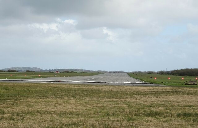 Runway, RAF Mona