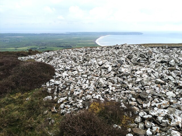 Massive burial cairns flow into each... © David Medcalf :: Geograph ...