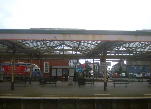 Bangor Railway Station © JThomas :: Geograph Britain and Ireland